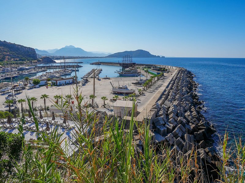 Ada Port Hotel 6
