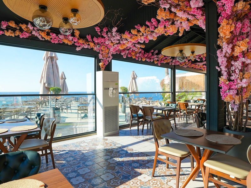 Ada Port Hotel 32