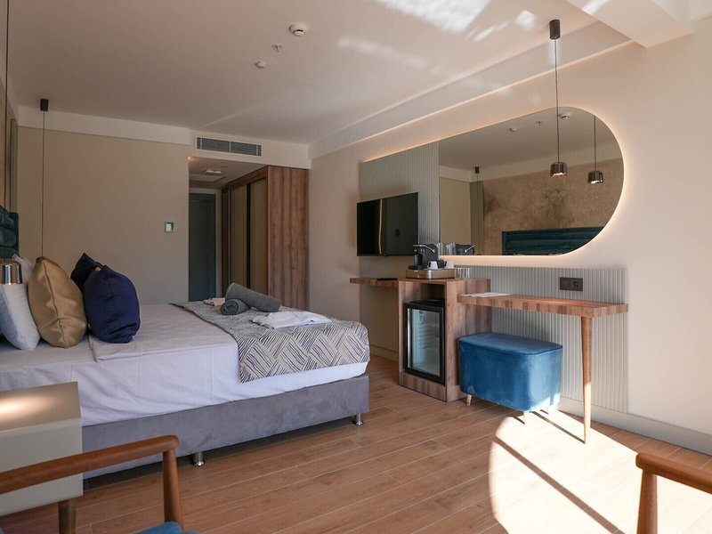 Ada Port Hotel 41