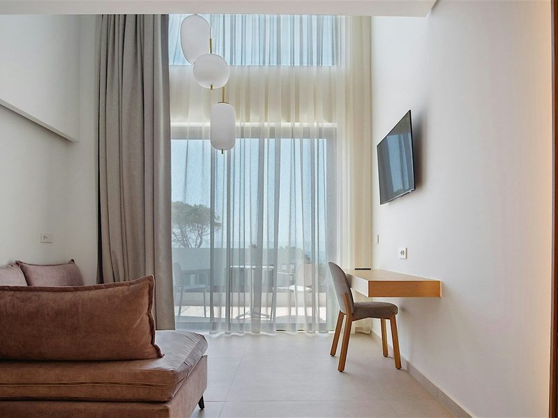 Phos Hotel Platanias 23