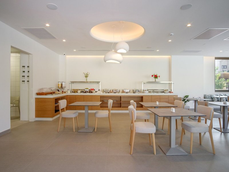 Phos Hotel Platanias 27