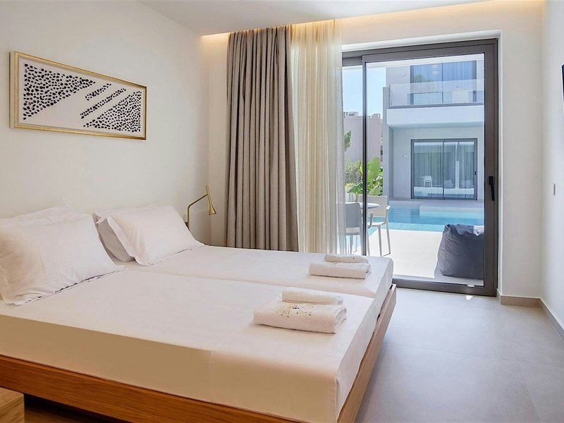 Phos Hotel Platanias 35