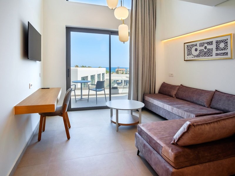 Phos Hotel Platanias 40