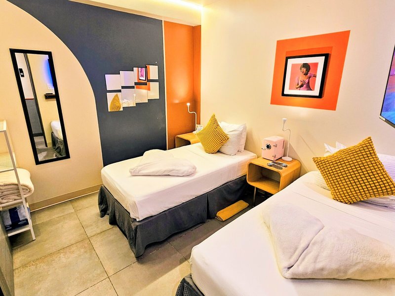 Somos Hotel 27