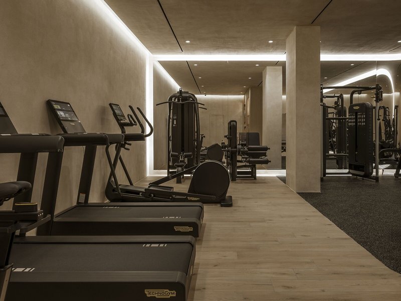 one of one hotel 25