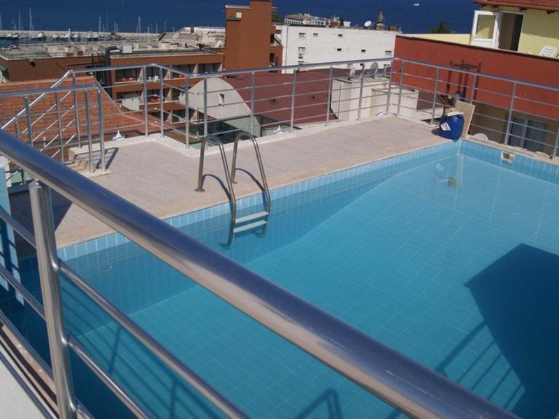 Monalisa Hotels 11