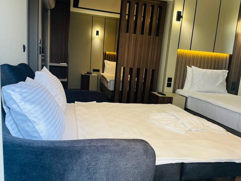 Monalisa Hotels 41