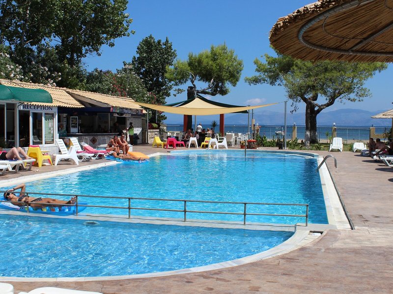 Koulouris Beach 19