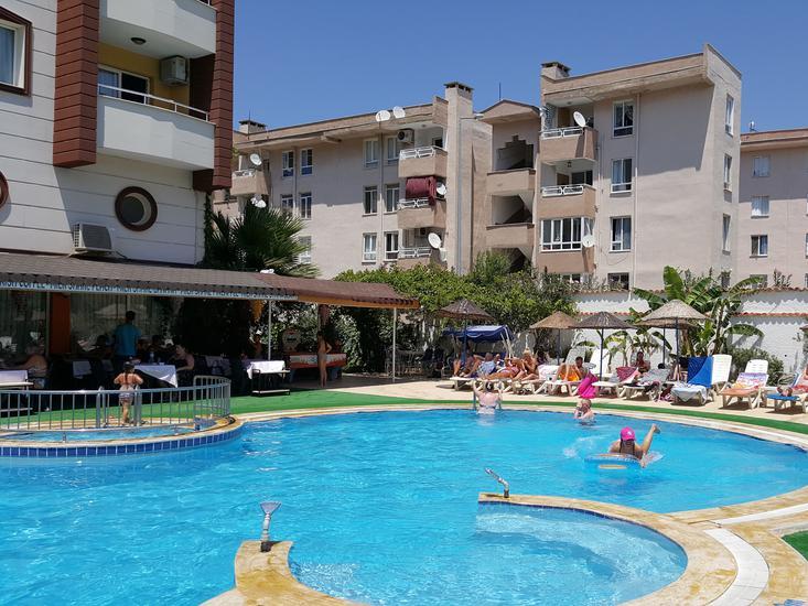 Goldenmoon Apart Hotel 1