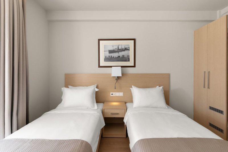 Gallery Central Piraeus Port 13