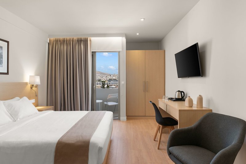 Gallery Central Piraeus Port 25