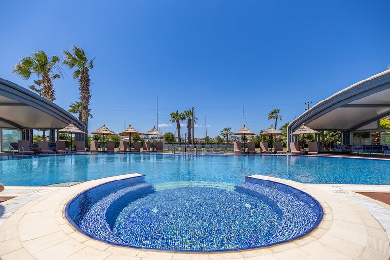 Sisus Marina Hotel 6