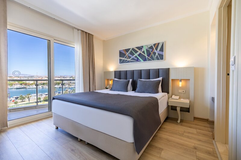 Sisus Marina Hotel 18