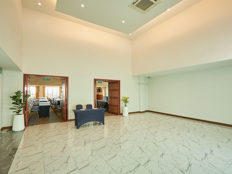 NJoy Prestige Grand Hotel Don Mueang 8