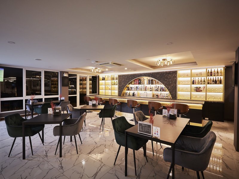 NJoy Prestige Grand Hotel Don Mueang 19
