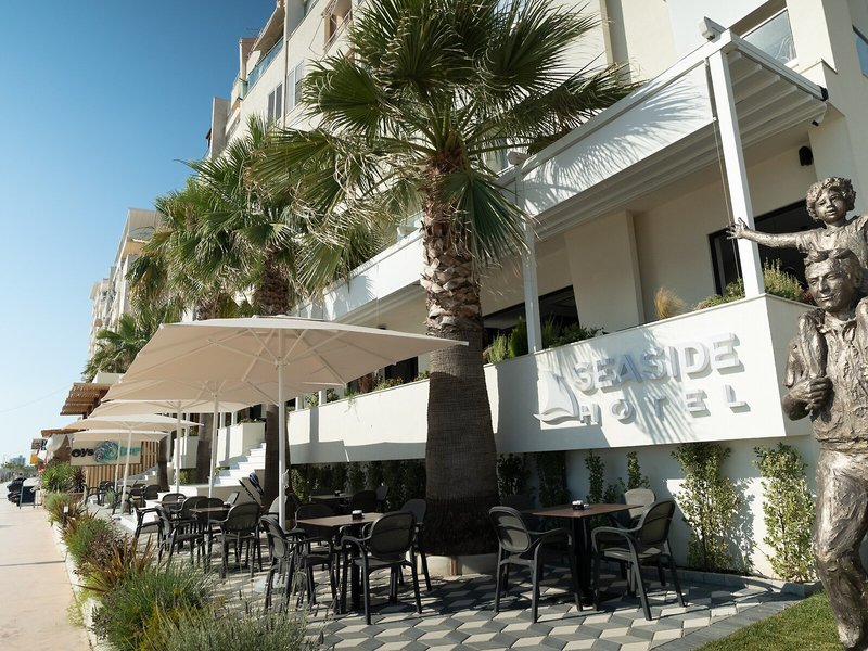 Seaside Hotel 4
