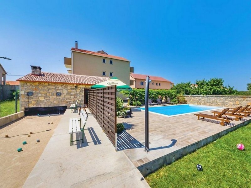 Apartments Mikulic 5