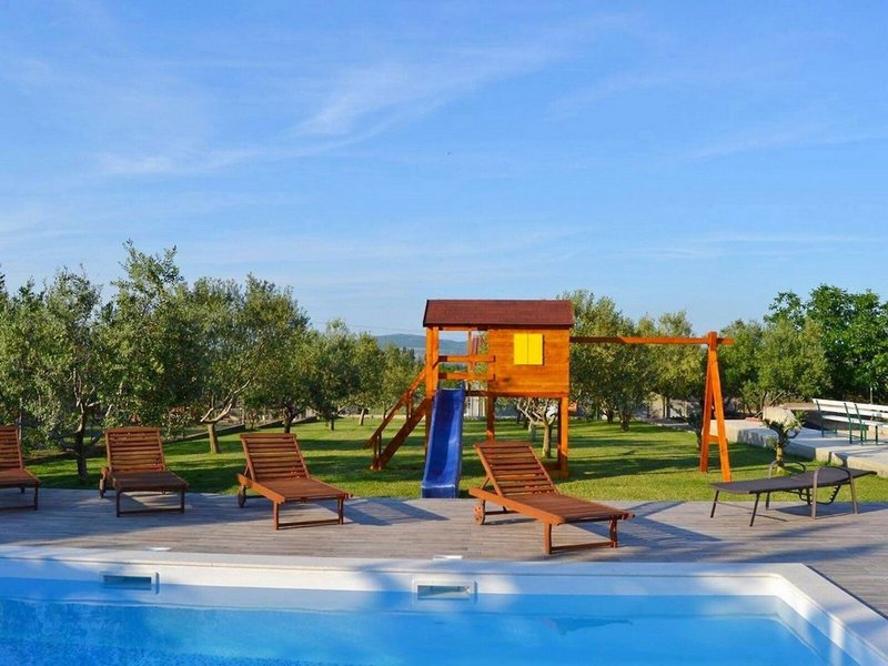 Apartments Mikulic 6