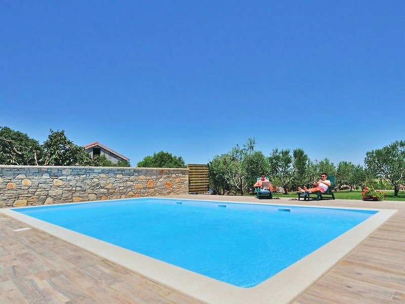 Apartments Mikulic 9