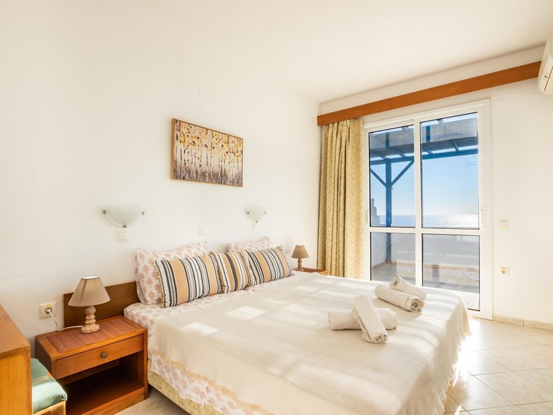Lefkos Studios and Apartments 3