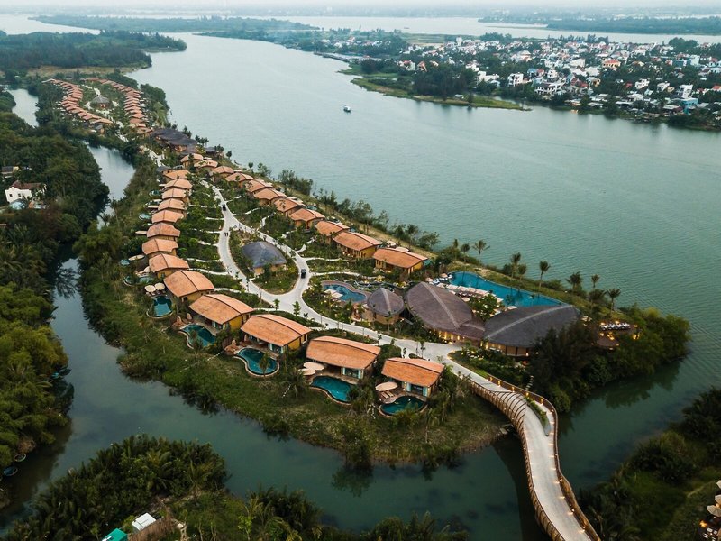 Namia River Retreat