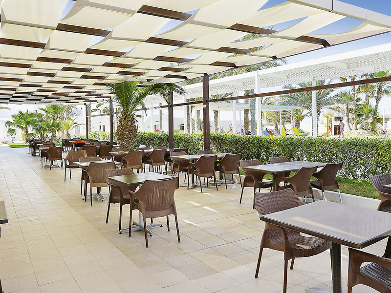 Meninx Family Club 15