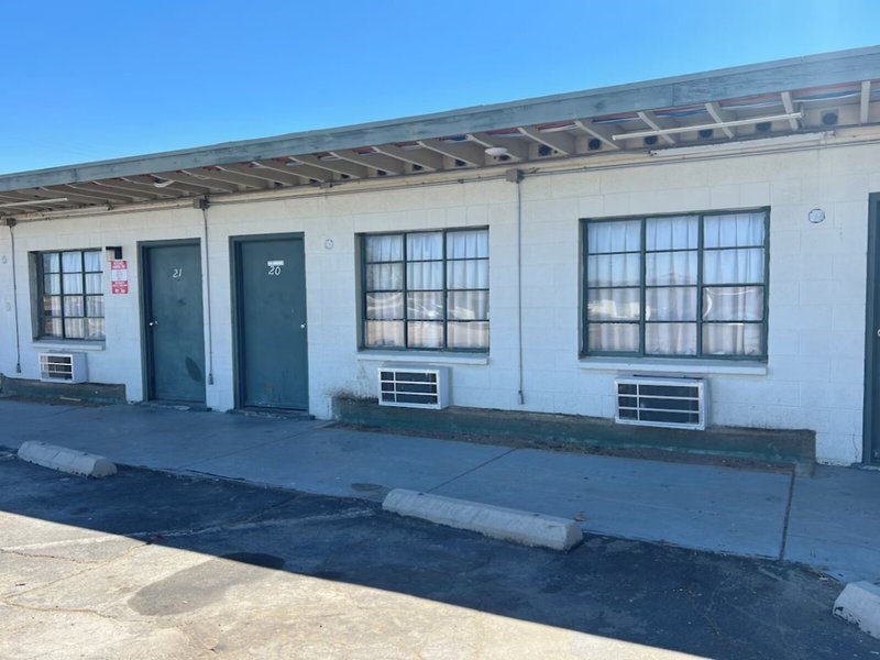 Carl's Motel 1 - Exterior