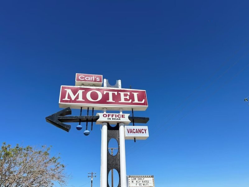 Carl's Motel 3 - Exterior