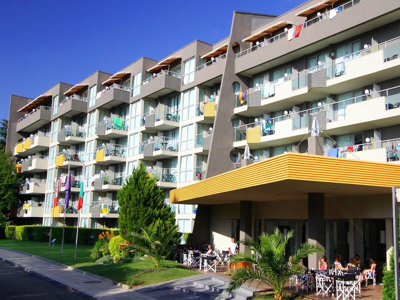 Excelsior 1 - Exterior
