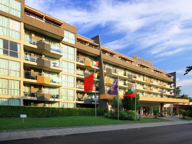 Excelsior 3 - Exterior