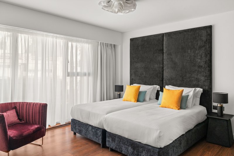 The Athenaeum Luxury Hotel 12