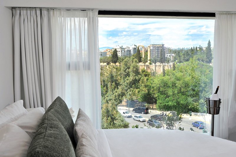 The Athenaeum Luxury Hotel 21