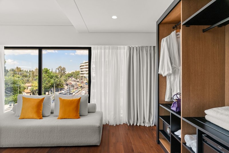 The Athenaeum Luxury Hotel 32
