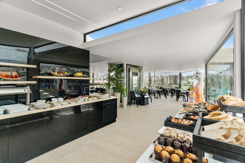 The Athenaeum Luxury Hotel 39