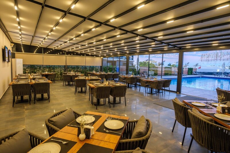 Caddemminn Hotel 13