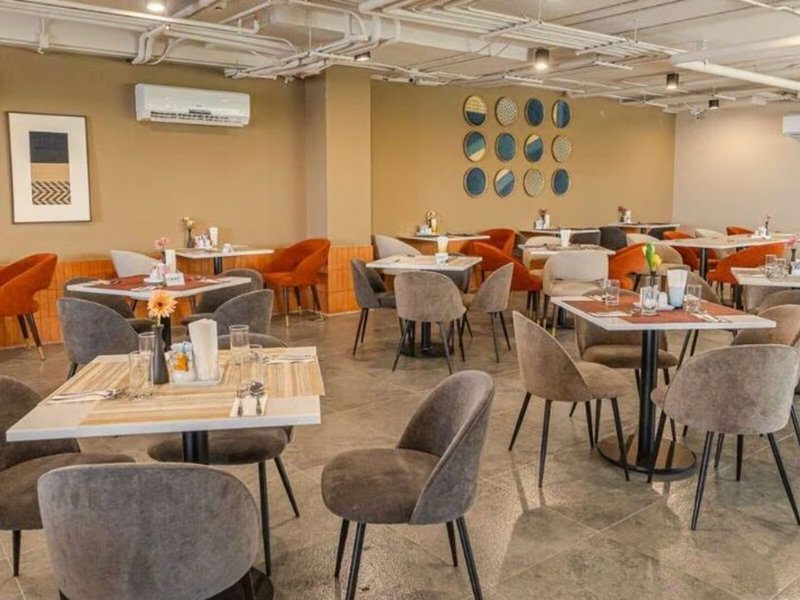 SimpleStay Chatuchak, SureStay Collection by Best Western 9