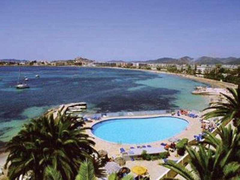 The Jayakarta Lombok Beach Resort & Spa 14