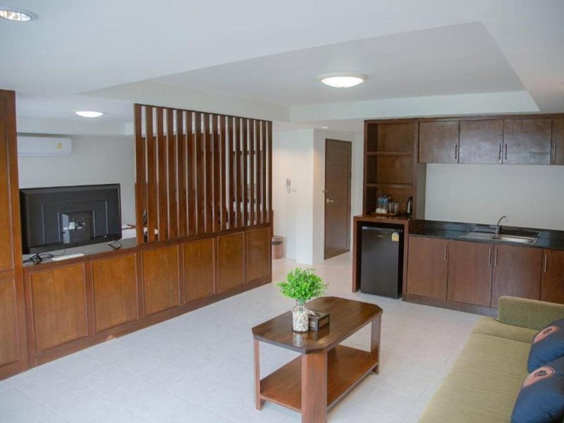 RoomQuest The Beach Kalim 4
