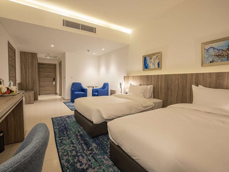 Golden Tulip Amman 7