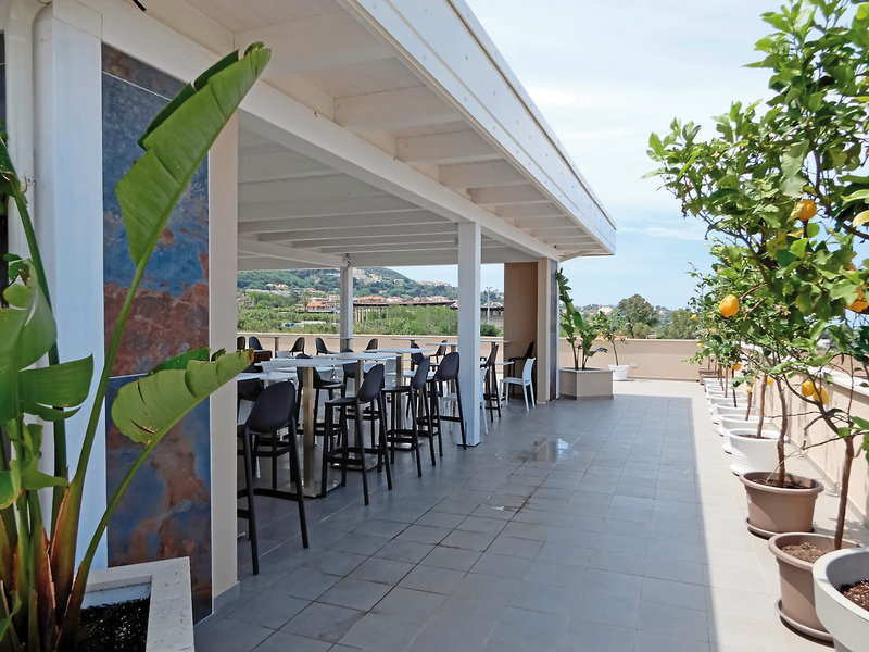 Middle Town Palace Tropea 2