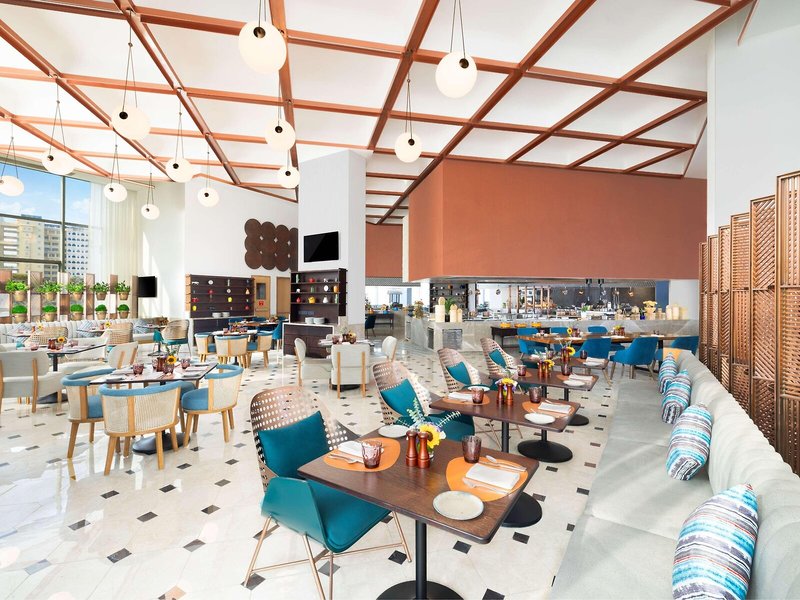 Novotel New Delhi City Centre 14