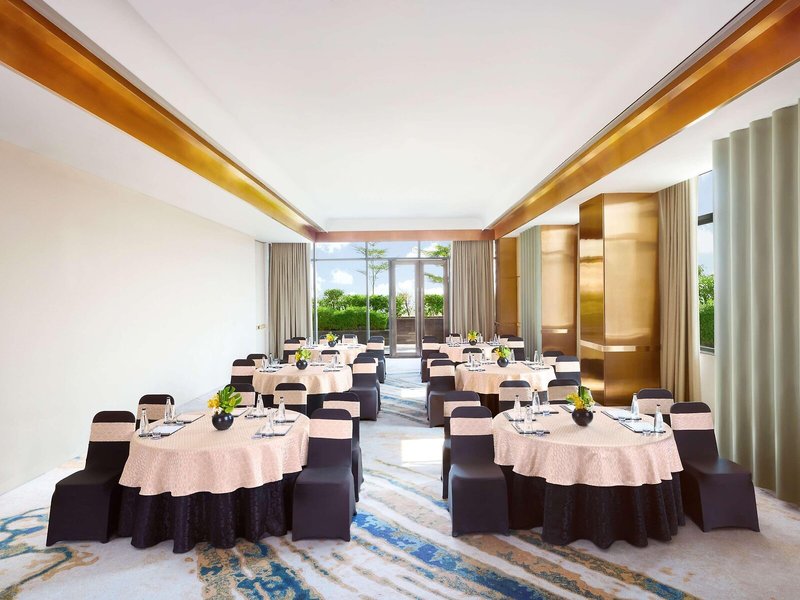 Novotel New Delhi City Centre 15