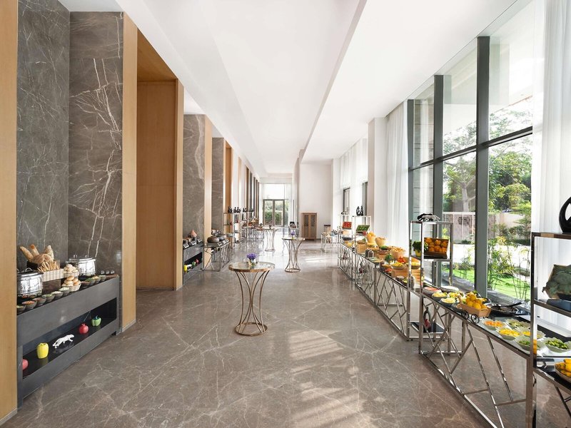 Novotel New Delhi City Centre 17