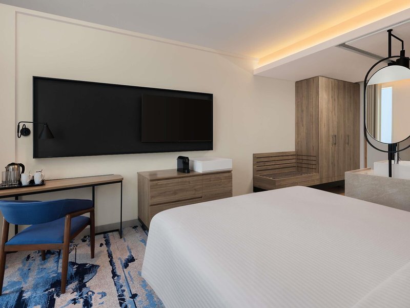 Novotel New Delhi City Centre 27
