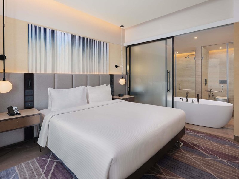 Novotel New Delhi City Centre 32
