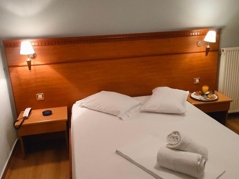 Athens City 17 - Room Example