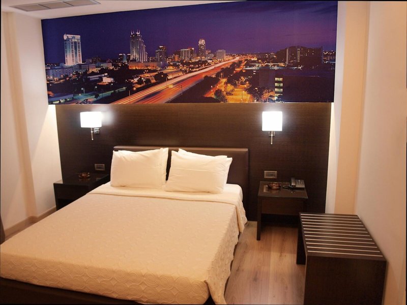 Athens City 19 - Room Example