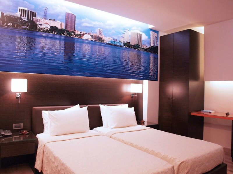 Athens City 25 - Room Example