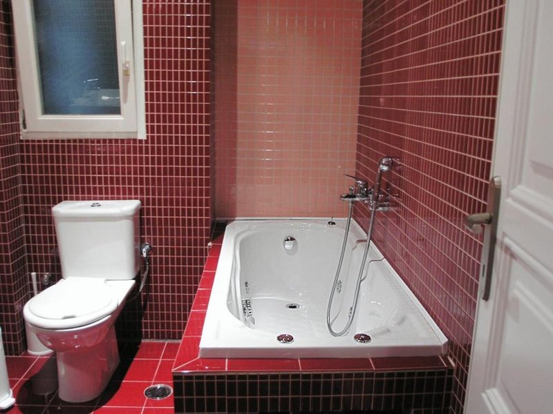Athens City 26 - Bathroom Example
