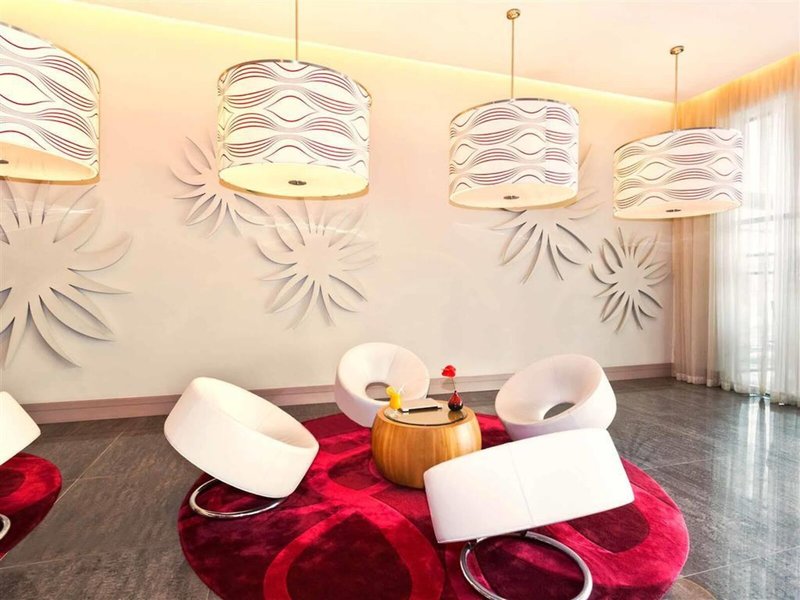 ibis Dubai Mall of the Emirates 10